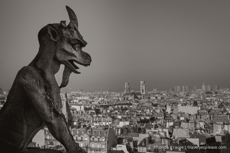 travelyesplease.com | ^Ile de la Cité- An Island in the Heart of Paris