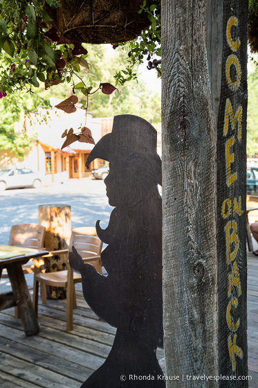 travelyesplease.com | Winthrop, Washington- An Afternoon in the Old West!