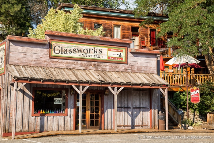 travelyesplease.com | Winthrop, Washington- An Afternoon in the Old West!