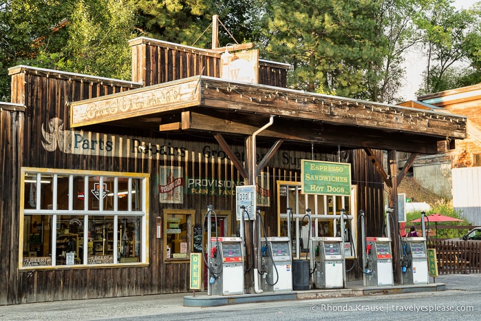 travelyesplease.com | Winthrop, Washington- An Afternoon in the Old West!
