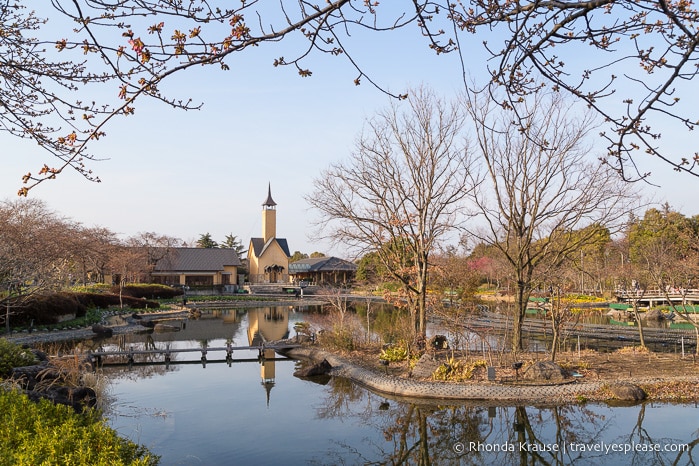 travelyesplease.com | Visiting the Nabana no Sato Flower Garden and Winter Illumination